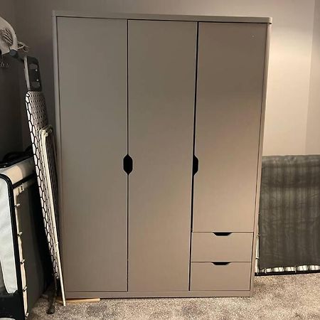 Spacious, Bright Twin Studio Apartment لندن المظهر الخارجي الصورة